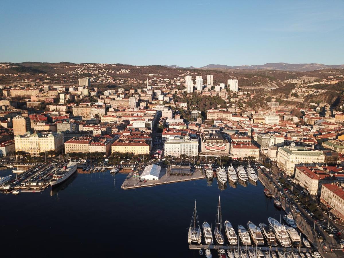 Apartments Budin Adri & Robi Rijeka City Center Bagian luar foto